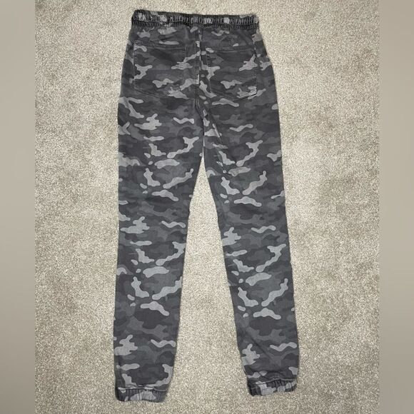 America Eagle Next Level Stretch Camo Jeans - Picture 3 of 7